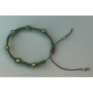 ARMBAND geknoopt GROEN met GROENE 3D kralen 